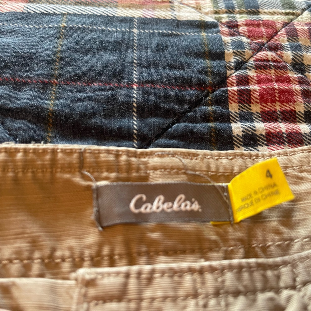 Cabelas hiking pants women size 4.